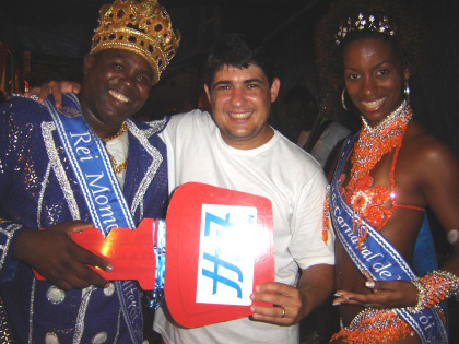 Niteroienses participam em peso da festa de Momo