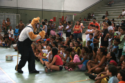 Crianças ganham festa no Clube Fonseca